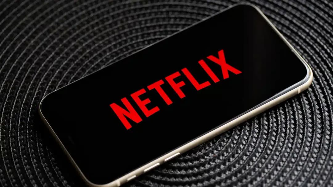 Video Podcasts on Netflix? What the Mobile Redesign Reveals for Creators
